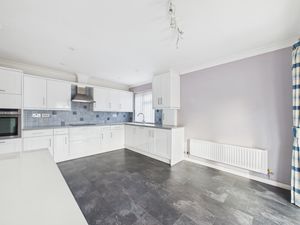 Kitchen- click for photo gallery